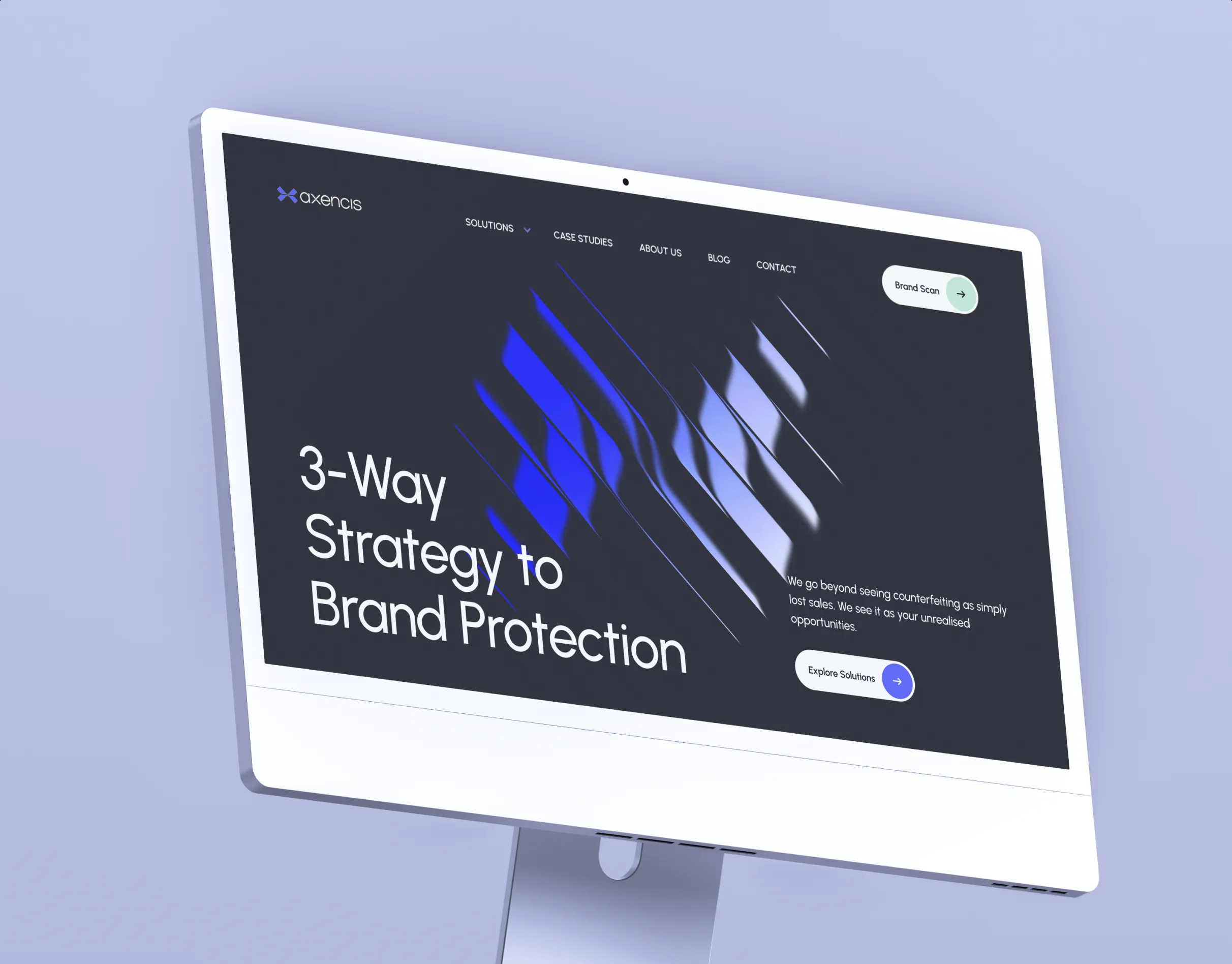 Donkere merkwebsite met grote typografie, getoond op een iMac